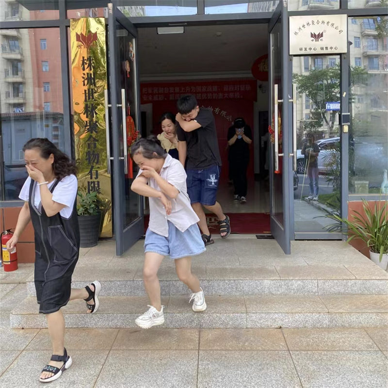 vȫ(g)(g)(hu)(yng)zI(y)eБ(yng)Cݾ